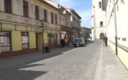 Oświęcim. Ulica Mayzla zamknięta od piątku dla ruchu samochodowego. Na rynek powracają ogródki gastronomiczne