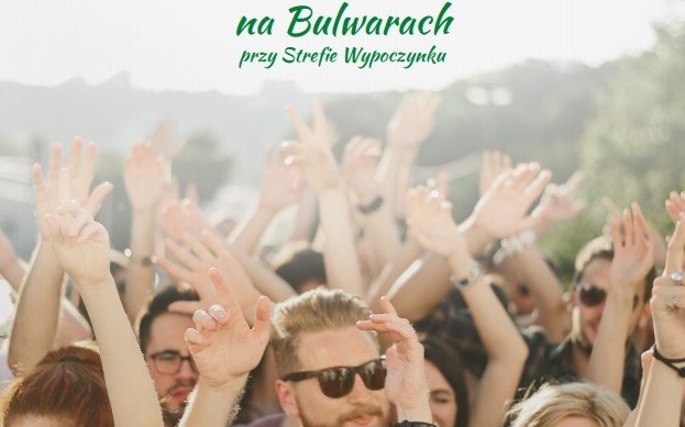 Oświęcim. Prywatka na bulwarach na rozpoczęcie wakacji