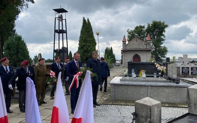 Oświęcim. Pochłonęła miliony istnień ludzkich, przyniosła niezliczone cierpienia. 82 lata temu wybuchła II wojna światowa