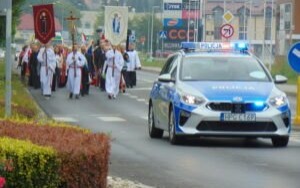 Oświęcim. Uroczystości 83. rocznicy męczeńskiej śmierci św. Maksymiliana Marii Kolbego. Utrudnienia w ruchuu