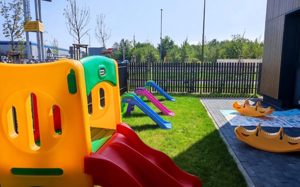 Oświęcim. Otwarto nowy żłobek i przedszkole na osiedlu Stare Stawy. Po południu pojawią się tam maluchy wraz z rodzicami