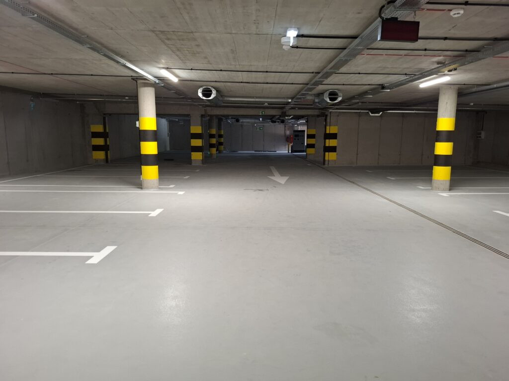 Oświęcim. Od jutra korzystamy z nowego miejsca spotkań i wypoczynku. Parking podziemny Bulwary rusza 30 czerwca